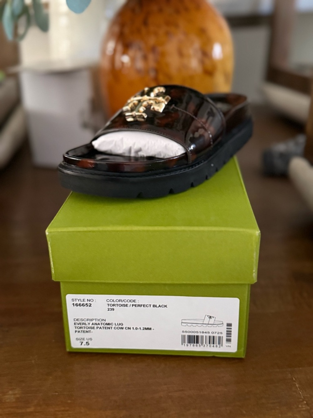 Tory Burch Black Women Tortoise Patent Slide Loafer with Gold Logo - Picture 2 of 3